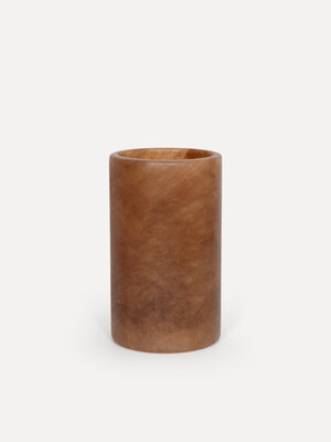 Vaas Alabaster Cylinder. Serene eyecatcher gezocht? Deze cilindervormige vaas in alabaster straalt rust uit dankzij het n...