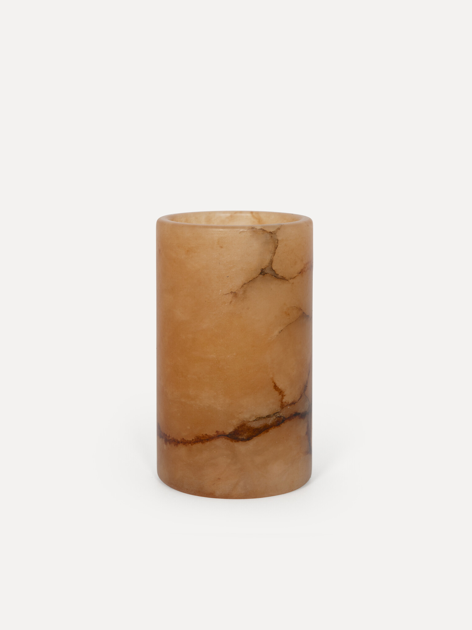 Les Soeurs Vase Alabaster Cylinder 2. Recherche d'un accroche-regard serein? Ce vase cylindrique en albâtre respire la tr...