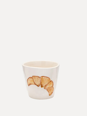 Kopje Croissant. Petit déjeuner! Dit espressokopje met handgeschilderde croissant is een must in je ontbijtset en combine...
