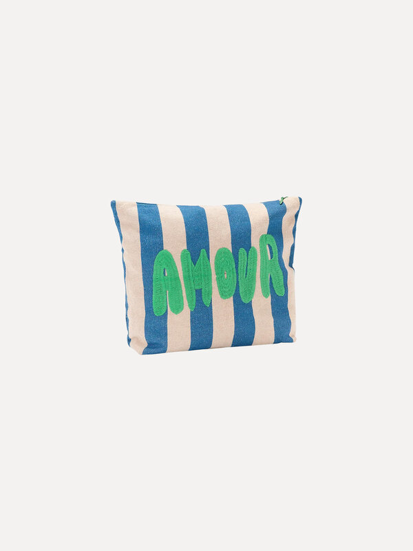 Anna + Nina Gestreepte make-uptas Amour 1. Love on the go! Deze lieflijke make-uptas met 'amour'-print en blauwe strepen ...
