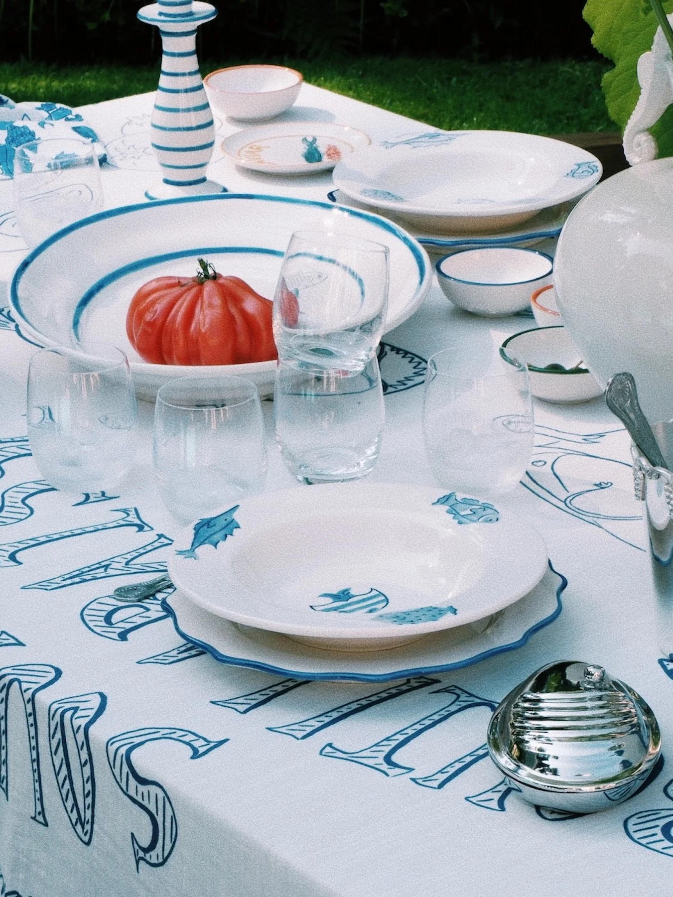 Anna + Nina Waterglas Sardine 2. Dit kristalheldere drinkglas met sardientjesprint wordt ongetwijfeld hét gespreksonderwe...