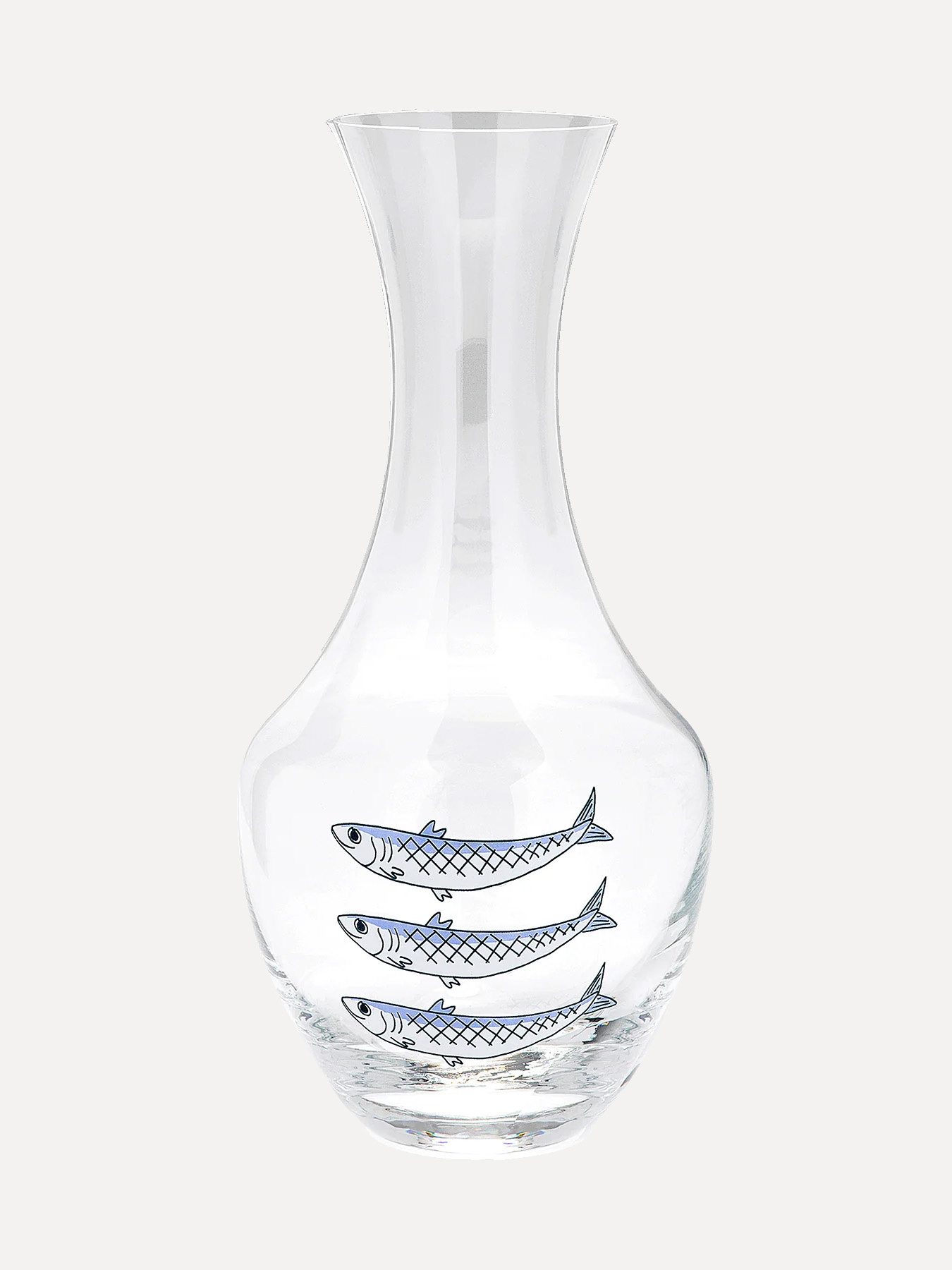 Anna + Nina Carafe en verre Sardines 1. Envie d’un air de plage immédiat? Cette carafe en verre ornée de sardines transpo...