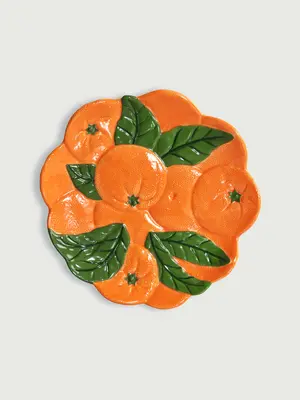 Bord Orange. Orange crush! Dit sinaasappelbord is een blikvanger op elke tafel. De realistische details met groene blader...