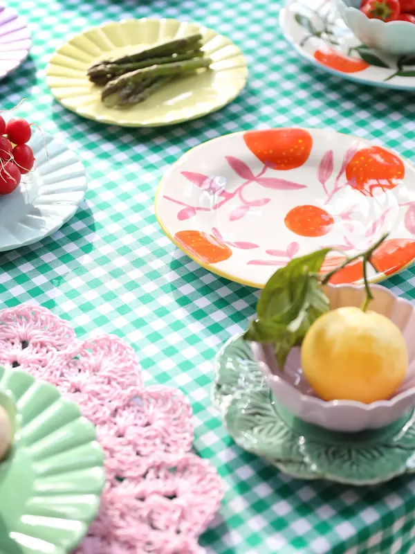 &klevering Bordenset Orange 3. Deze set van 4 handgeschilderde bordjes brengt de zomer naar je tafel, ongeacht het seizoe...