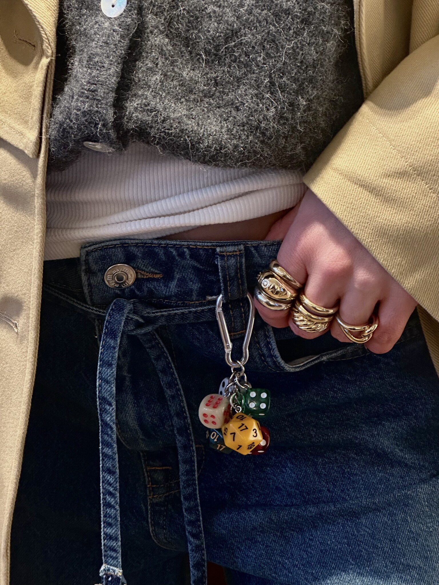Les Soeurs Bag charm 3. Life is about taking chances! Deze trendy bag charm is de extra die je tas verdient. Een eclectis...