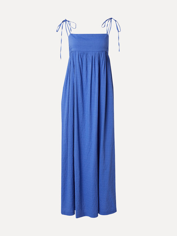 Edited Robe longue Alida 2. Sky blue ! Cette robe maxi bleu clair est votre nouvelle alliée en vacances. Longue, légère e...