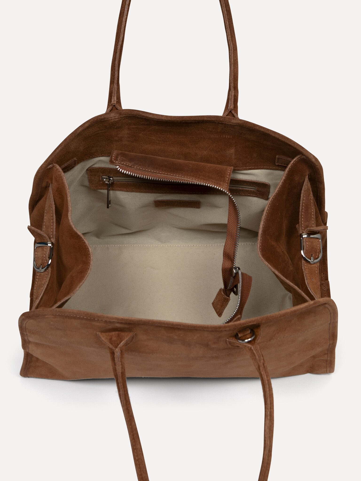 Le Marais Sac à main en daim Henri 5. Le suède camel donne à ce sac une allure chaude et luxueuse, parfaite du bureau au ...