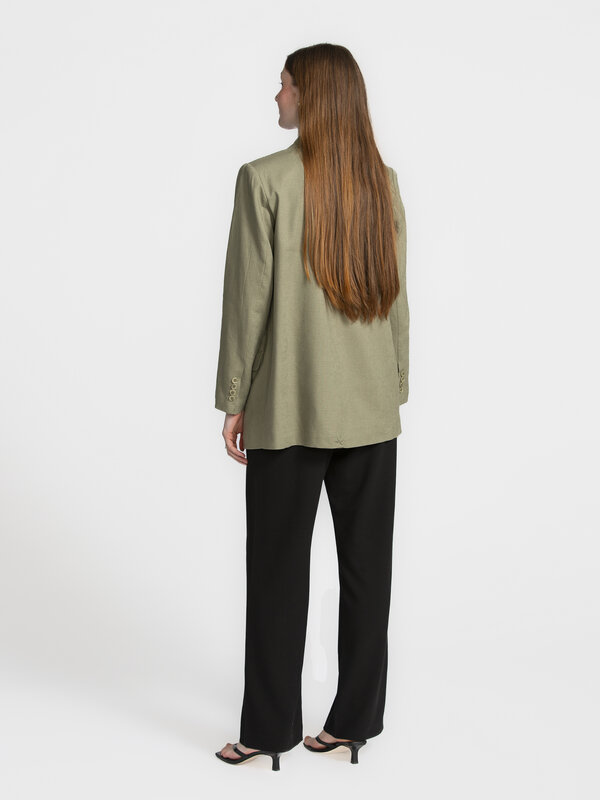Selected Relaxte Blazer Tania Rita 5. Corner office energy! Deze olijfkleurige blazer biedt een frisse kijk op office wea...