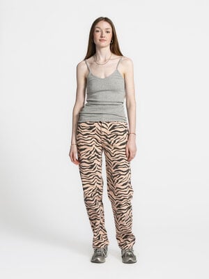 Camisole Fauna. All day comfort! Ce débardeur gris est la base idéale pour toutes vos tenues. La maille fine apporte de l...