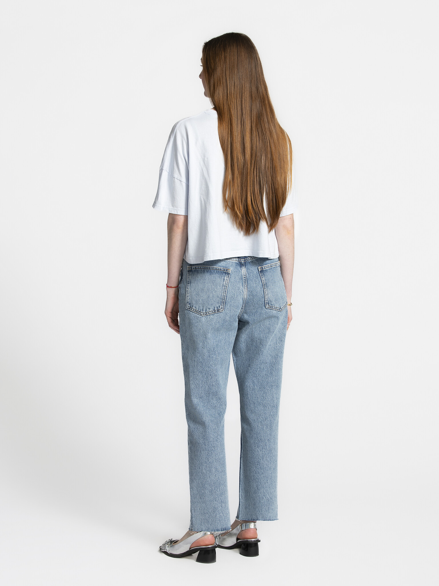 Les Soeurs Straight jeans Cruz 5. Not too tight, yet definitely striking: these cropped jeans show off your good taste as...