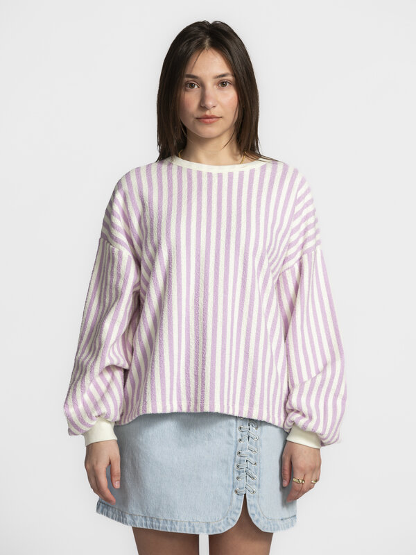 American Vintage Striped sweatshirt Bobypark 3. Candy-colored stripes! This pink-and-white striped sweater has it all: a ...