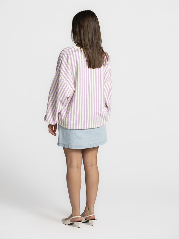 American Vintage Striped sweatshirt Bobypark 4. Candy-colored stripes! This pink-and-white striped sweater has it all: a ...