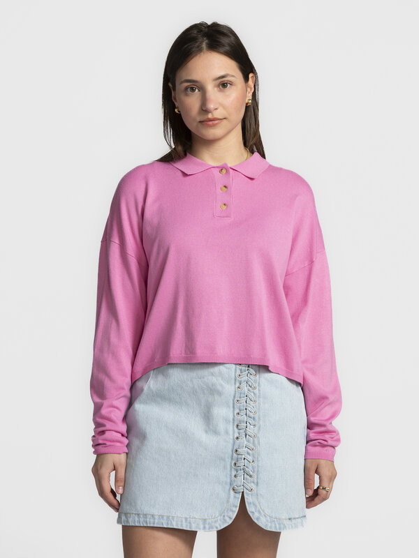 Les Soeurs Longsleeve polo Chris 3. The perfect mix between preppy and playful: this polo in the prettiest pink will beco...