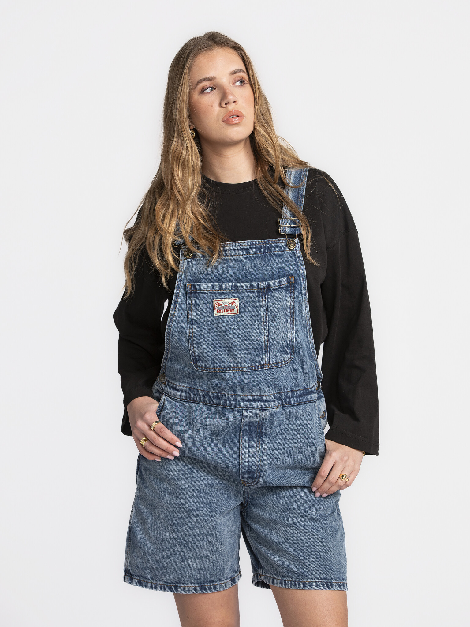 American Vintage Korte tuinbroek Joybird 4. Op zoek naar dé perfecte tuinbroek voor de warmere maanden? Deze korte denimv...