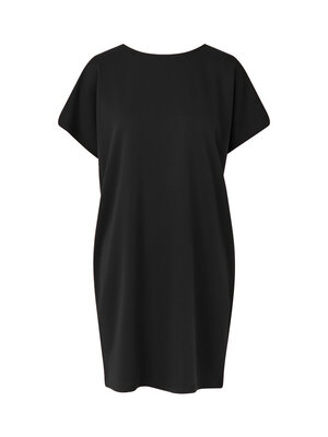 Jurk Kattie Bosko. Little black dress meets comfort – deze korte zwarte jurk is de perfecte mix van casual en chic. Het r...