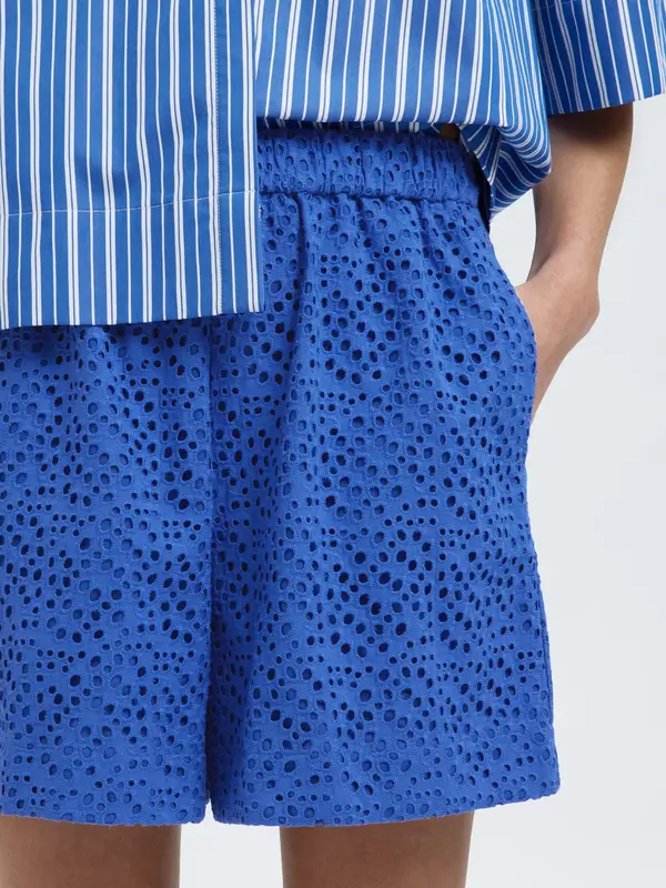 Selected Shorts broderie anglaise Laerke 5. Say hello to your summer crush – this broderie anglaise short is light, elega...