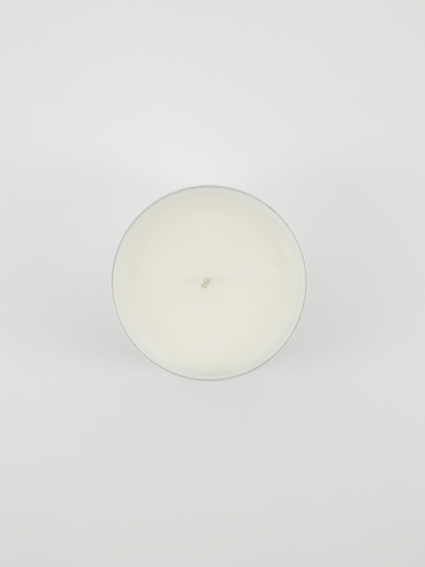 Meraki Bougie Parfumée Fresh Linen 2. Savez-vous que l'odeur des draps fraîchement lavés est si agréable? Juste ce qu'il ...