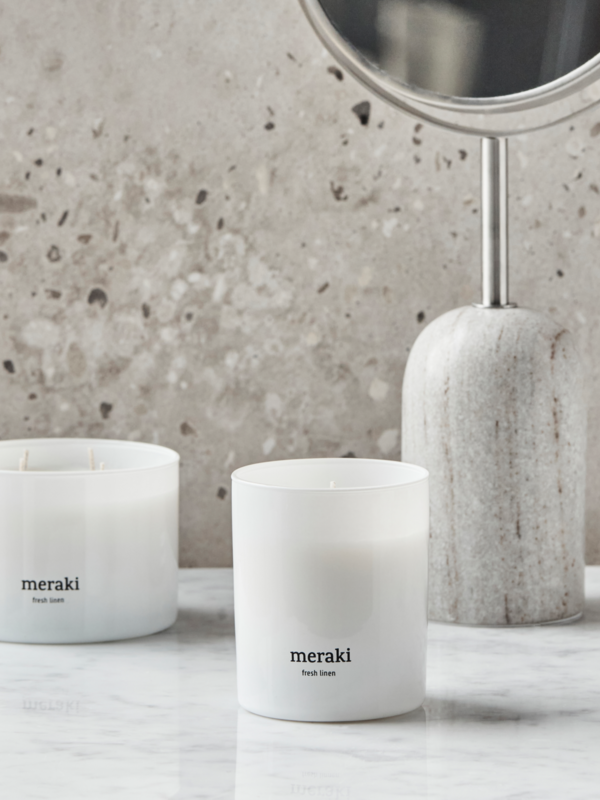 Meraki Bougie Parfumée Fresh Linen 3. Savez-vous que l'odeur des draps fraîchement lavés est si agréable? Juste ce qu'il ...