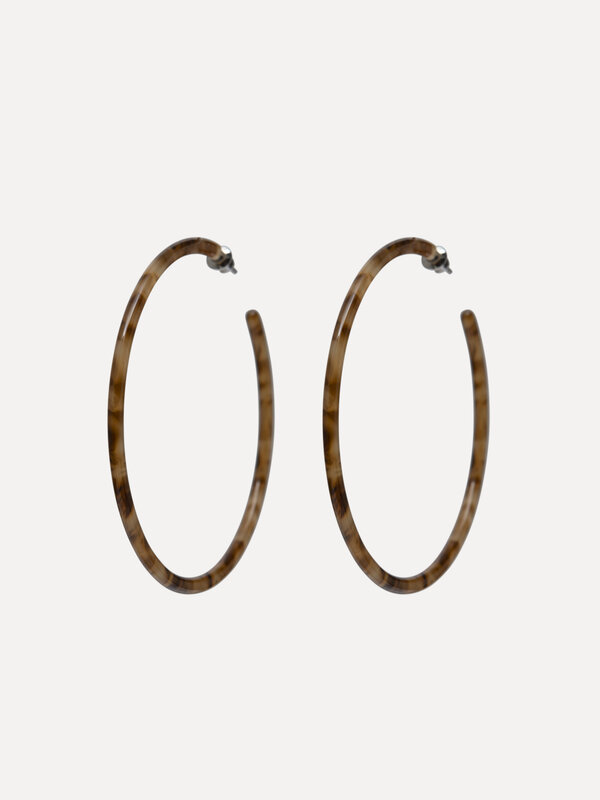 Les Soeurs Earring set Maya 1. The latest take on our beloved Maya hoops - now in rich burl wood. Timeless and elegant wi...