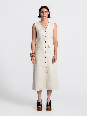 Robe Venja. Élégance intemporelle – cette robe beige sans manches en mélange lin-coton est une pièce d’été essentielle. P...