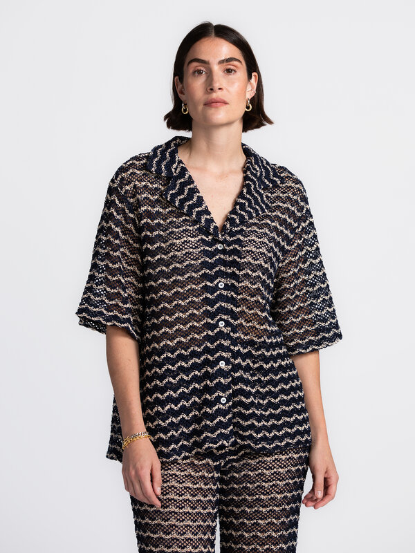 Edited Blouse Karlotta 1. Chic & breezy - this open-knit shirt with a navy-beige zigzag pattern is the ultimate summer la...