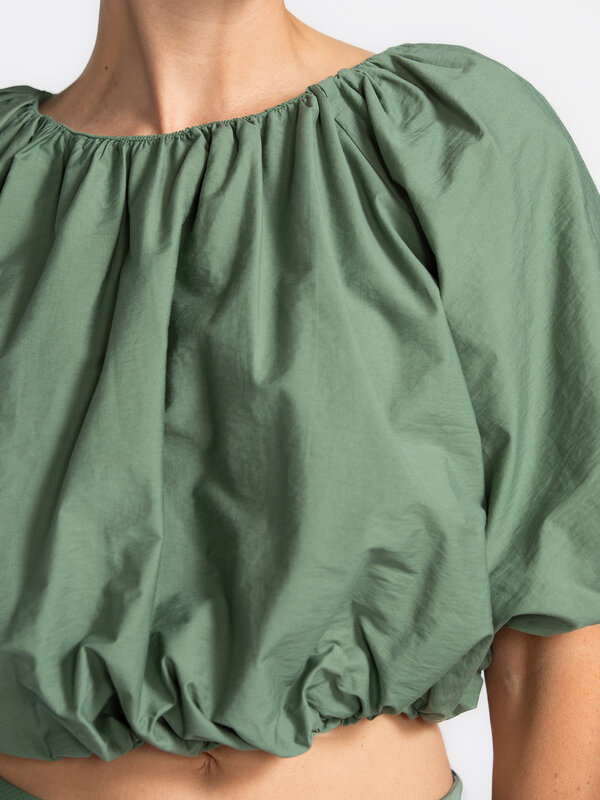 Les Soeurs Ballonblouse Bradley 4. Easy breezy! Ben je toe aan een verfrissend stuk in je garderobe? Deze ballonblouse is...