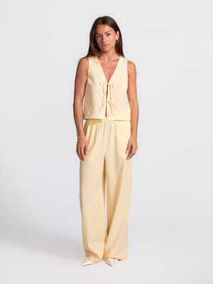 Trousers Cataleya. Butter-soft breeze - These relaxed linen-blend trousers flow beautifully around your legs and feel lux...