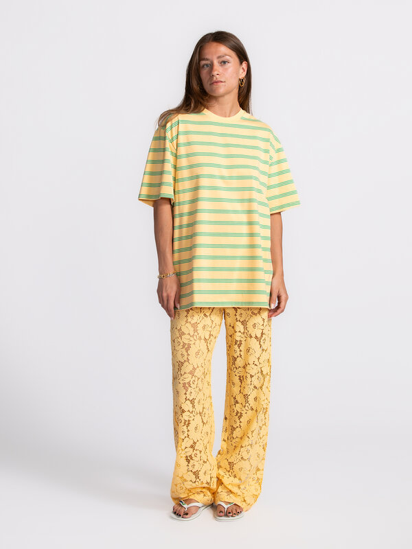 Les Soeurs Gestreept T-Shirt Channing 4. Yes, we found it - het perfecte streepjesshirt voor je collectie! Dit botergele ...