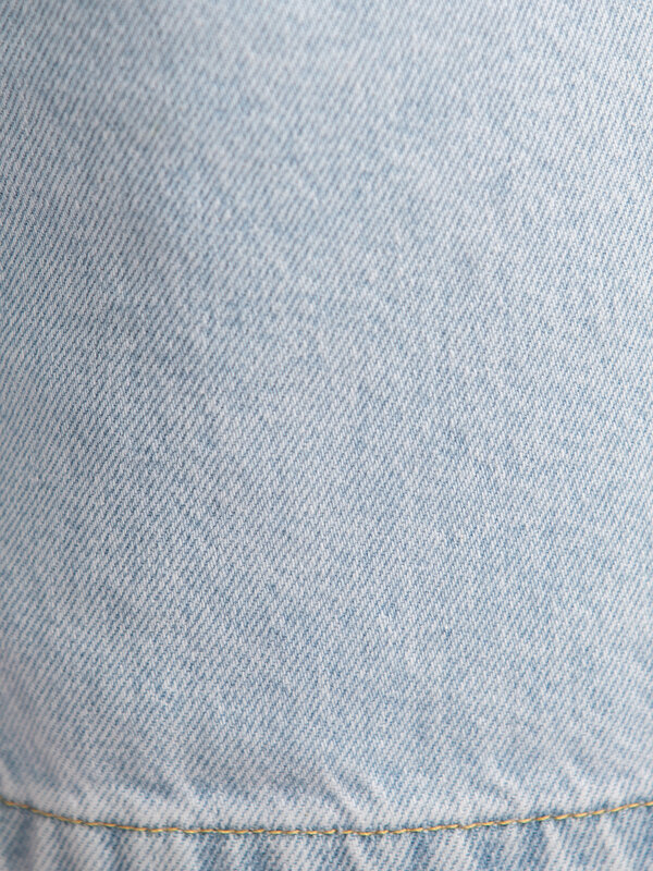 Edited Denim bermuda shorts Phoenix 6. Cool & casual - This light blue denim bermuda is your go-to for sunny days. The hi...