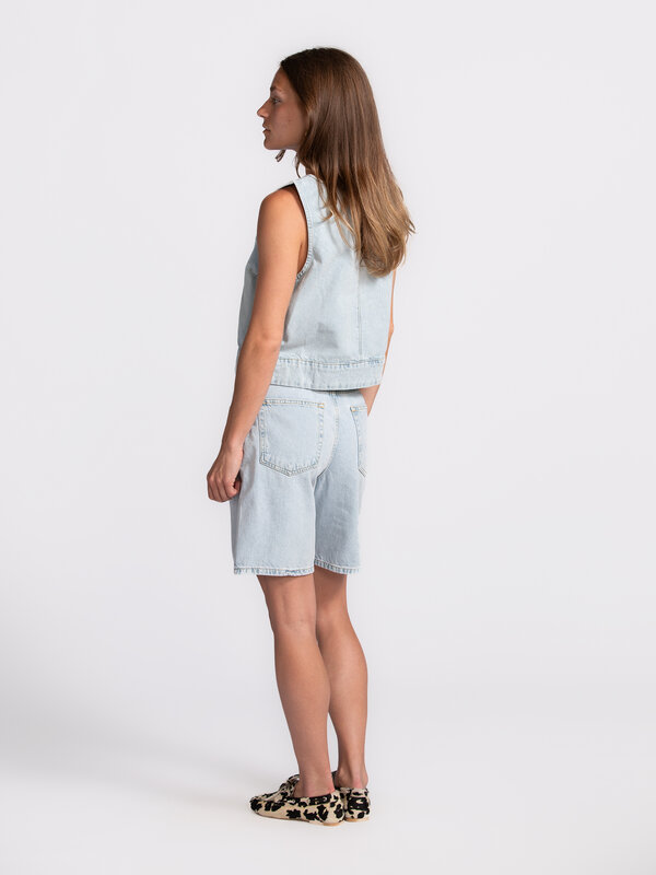 Edited Denim bermuda shorts Phoenix 5. Cool & casual - This light blue denim bermuda is your go-to for sunny days. The hi...