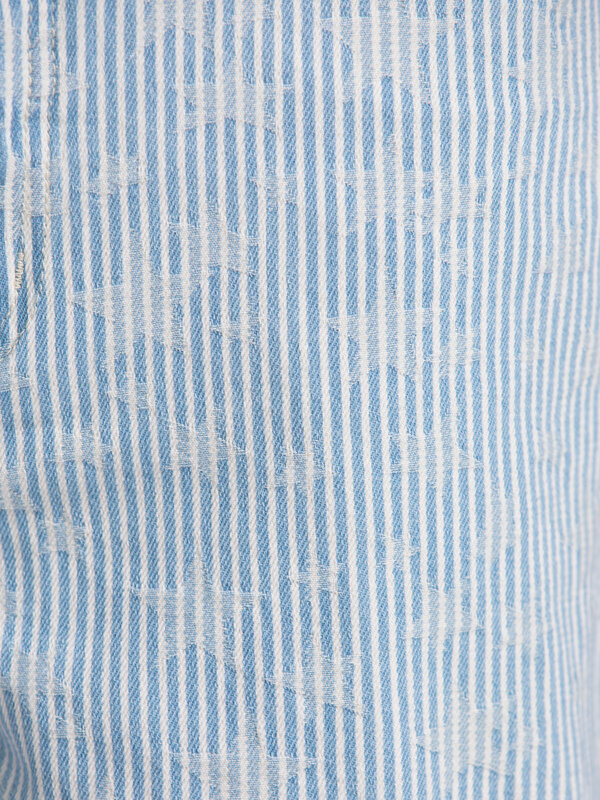 Sofie Schnoor Denim bermudashort Cleo 6. Summer blues! Deze gestreepte shorts in luchtig blauw-wit patroon vangen de esse...