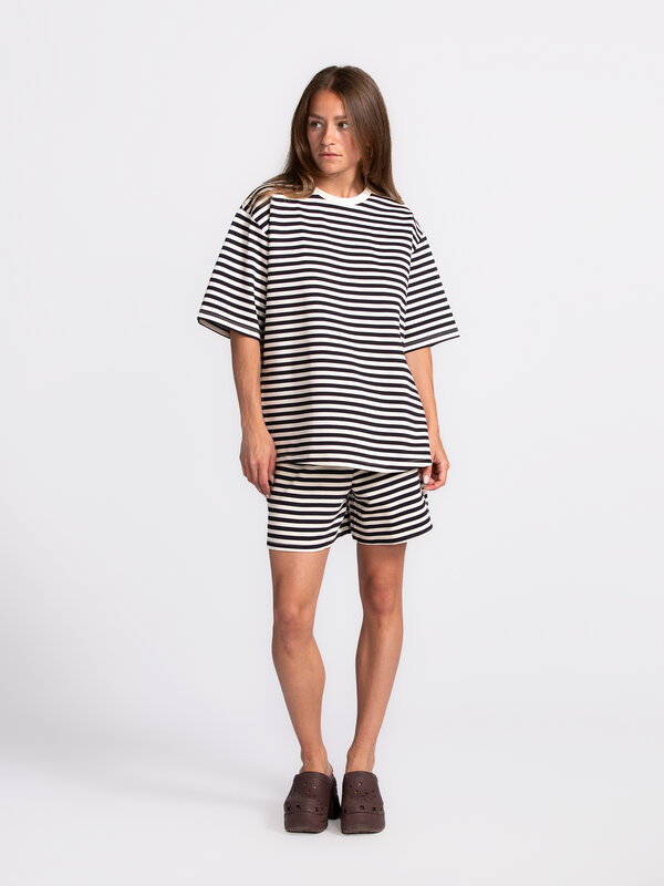 MBYM Striped shorts Jaxi Betsy 1. Stripes on repeat! This navy striped short by MbyM is casual, comfy and cool. Wear it o...