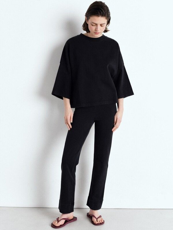American Vintage Oversized T-Shirt Afoma 4. Cool et confortable - ce T-shirt oversize noir délavé est doux grâce à son co...