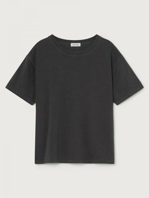 T-shirt Fizvalley. Un essentiel du quotidien. Ce T-shirt fluide noir vintage en coton 100 % est ultra doux. Sa coupe ampl...