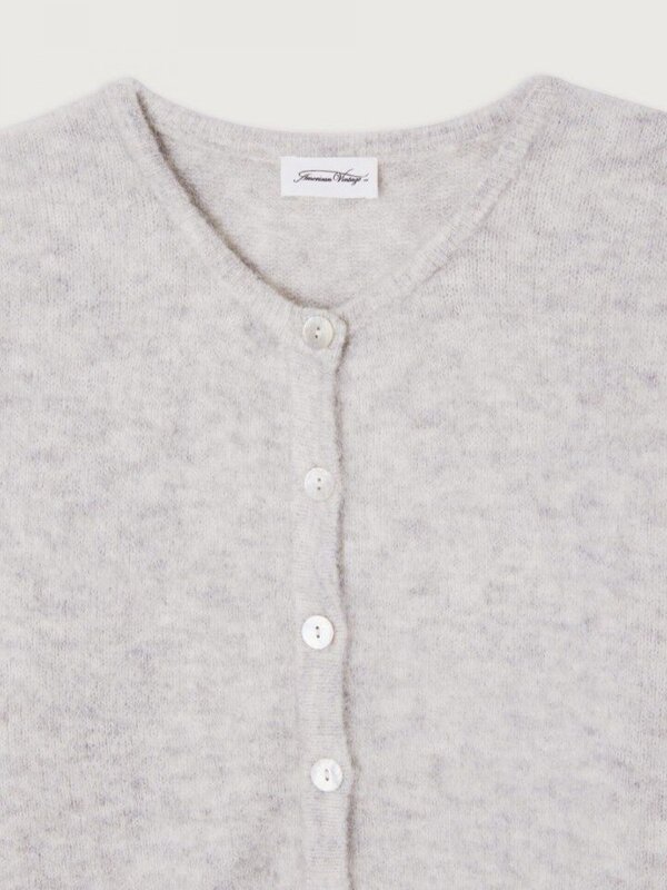 American Vintage Gebreide cardigan Vitow 5. Kies voor een tijdloze en knusse stijl met deze grijze cardigan, gemaakt van ...