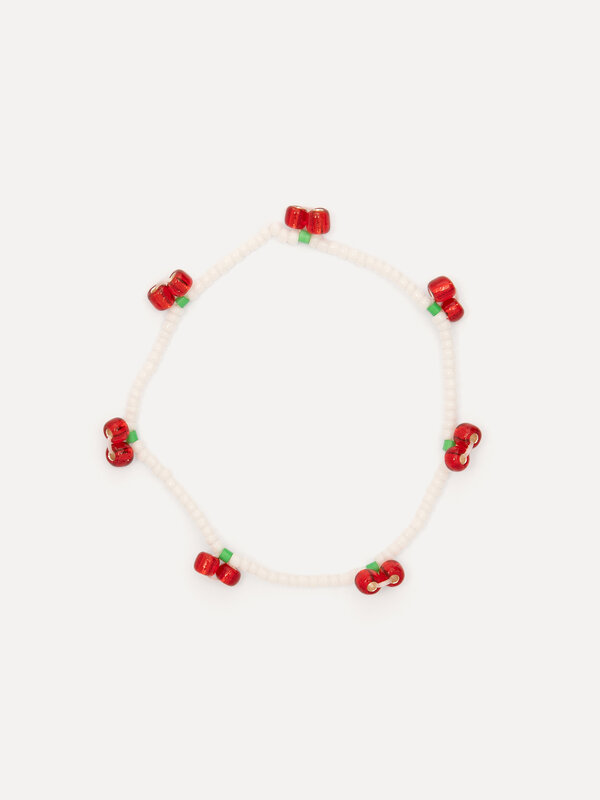 Les Soeurs Bracelet Lea Cherries 1. Cherry charm on your wrist! This delicate bracelet with white beads and red cherries ...