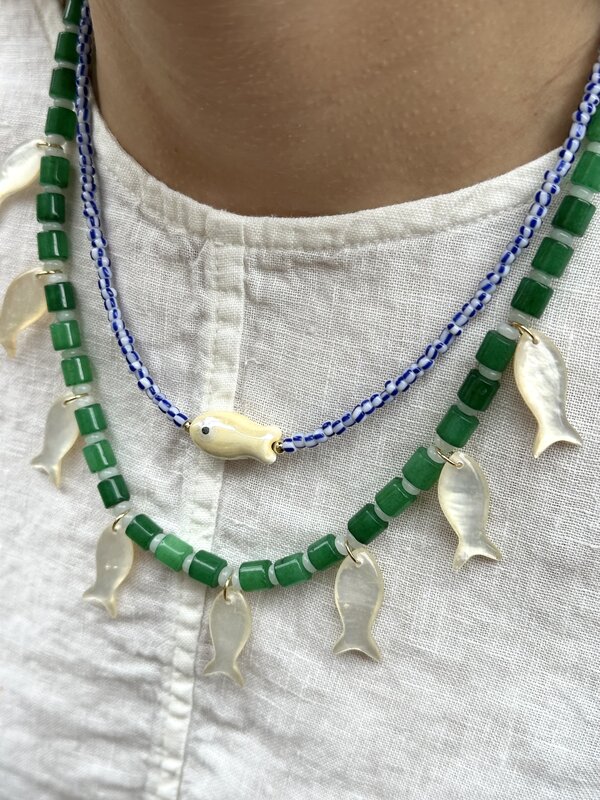 Les Soeurs Beaded necklace Ariel fish 2. The perfect finishing touch for your summer look: this elegant necklace with blu...