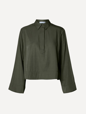 Chemise Jean. Cette chemise courte en kaki profond respire l’élégance discrète. Sa brillance douce, ses manches larges et...