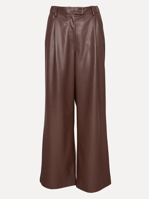 Vegan leather trousers Marie. Bold in brown. These brown vegan trousers combine a long, loose cut with a fashion-forward ...