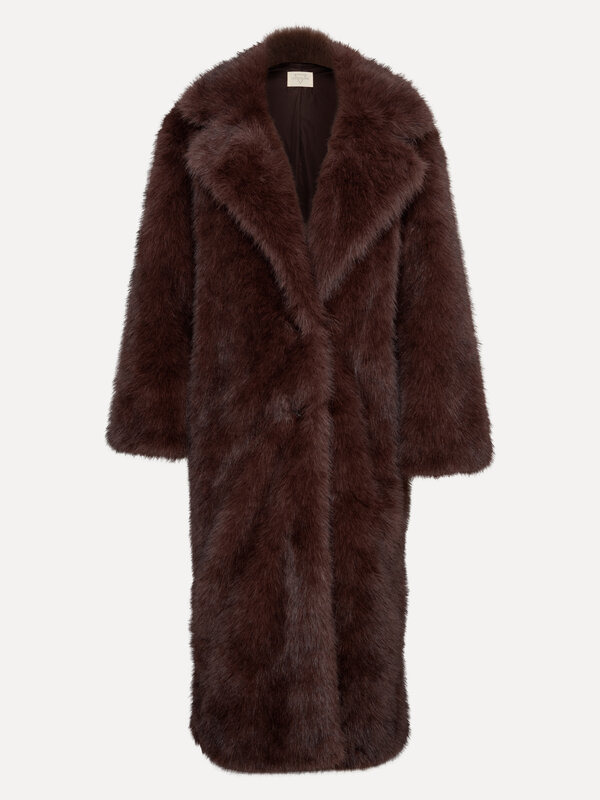 Les Soeurs Faux fur manteau Morris 2. Classic glamour, faux fur flair. Ce long manteau dégage une ambiance vintage. Sa te...