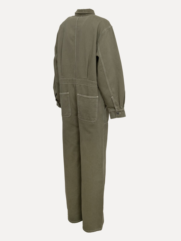 Les Soeurs Jumpsuit contrast stitch Mono 7. Deze khaki jumpsuit met contrasterende stiksels geeft je look een instant coo...