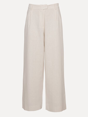 Linnen broek Mecah. Light & easy. Deze ecru broek in linnenmix straalt casual klasse uit. De luchtige stof en losse pasvo...
