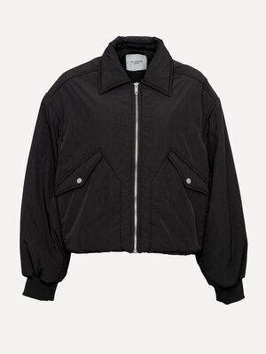 Short bomber Mauro. Cropped but cool. This short black bomber adds a casual edge to your look. The relaxed fit and minima...