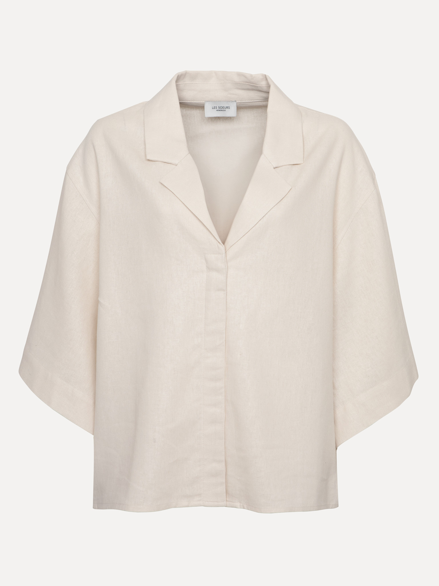 Les Soeurs Hemd Marlow 2. Effortless ecru. Dit hemd in luchtige linnenmix met 3/4 mouw straalt natuurlijke elegantie uit....