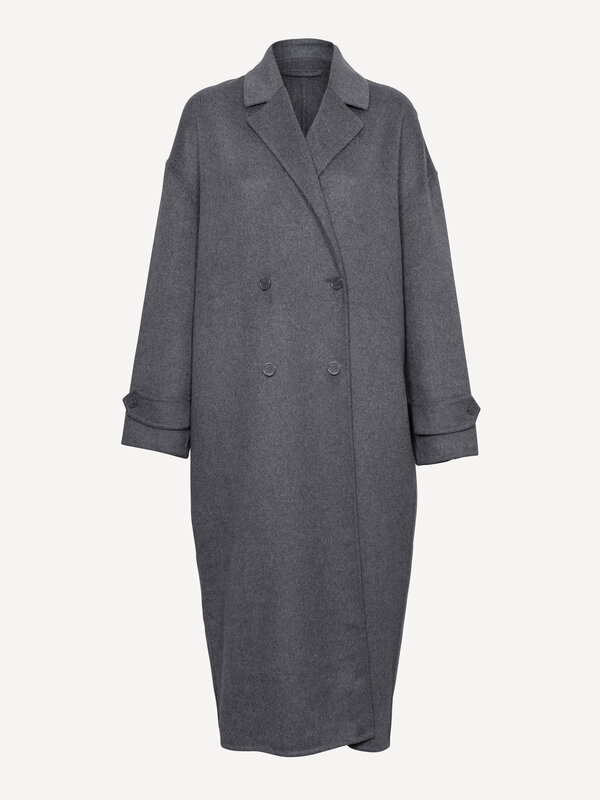 Les Soeurs Manteau Adan 2. Ready for fall?  Ce long manteau gris flatte toutes les silhouettes grâce à sa coupe droite, é...