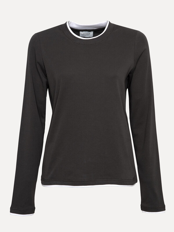 Les Soeurs T-shirt à manches longues Mass 2. Effet superposé sans les couches. Ce long sleeve gris foncé présente de subt...