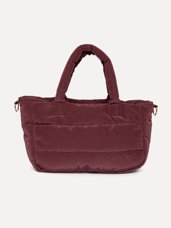 Les Soeurs Sac à main matelassé Bobbie 2. Confort léger, style sans effort. Ce sac à main matelassé est doux, léger et ét...