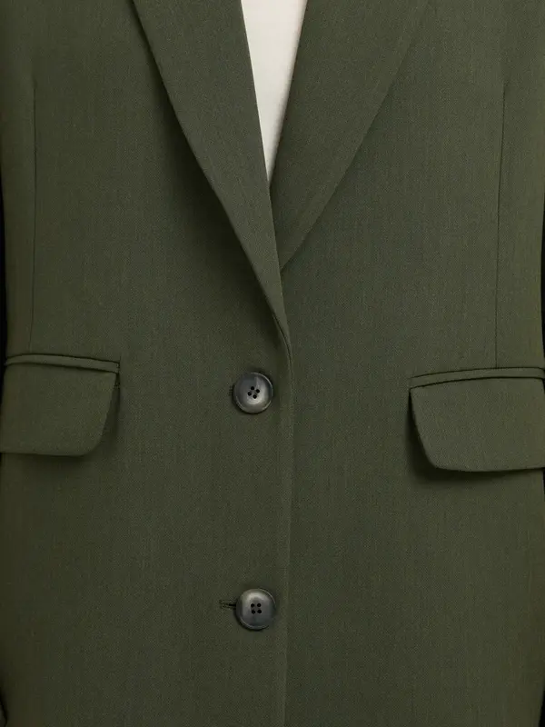 Selected Blazer Décontracté Rita 4. Investissez dans le style avec ce blazer vert foncé intemporel. Sa coupe décontractée...
