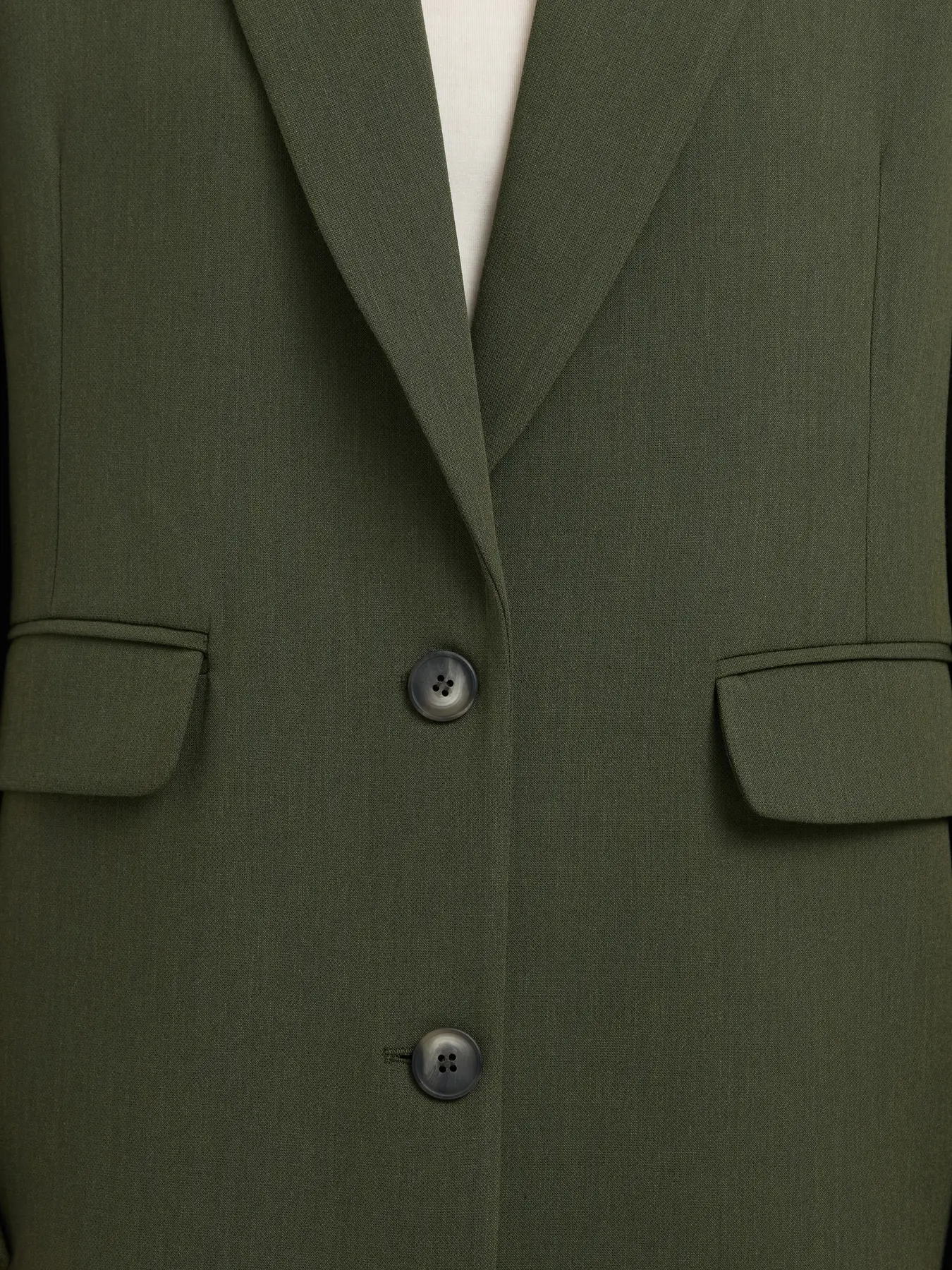 Selected Blazer Décontracté Rita 4. Investissez dans le style avec ce blazer vert foncé intemporel. Sa coupe décontractée...