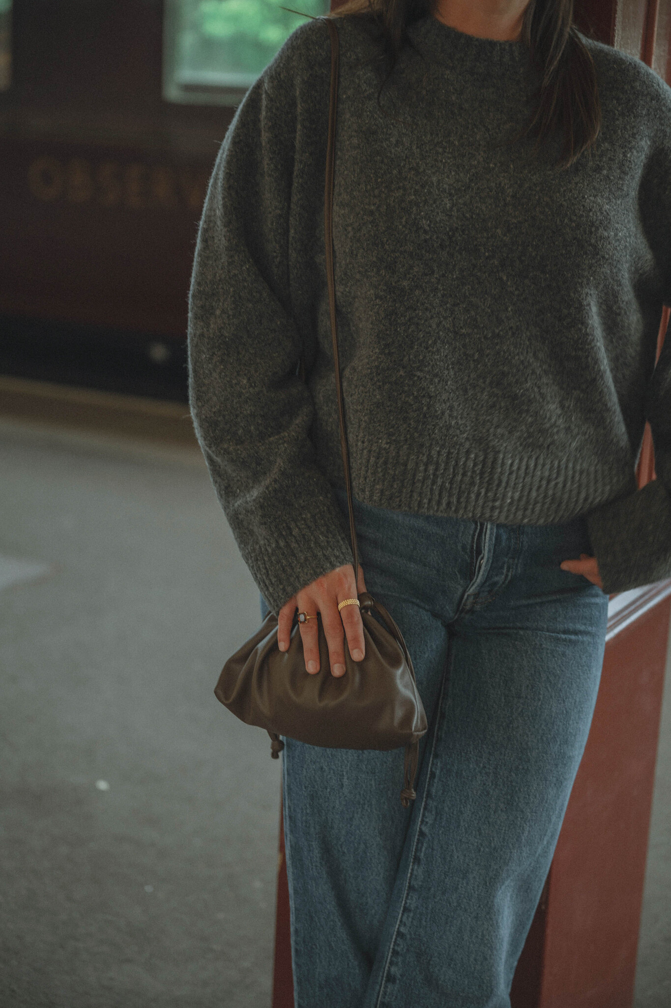 Les Soeurs Trui met ronde hals Megan 8. Timeless grey, endless style. Deze tijdloze trui met ronde hals, gemaakt van supe...